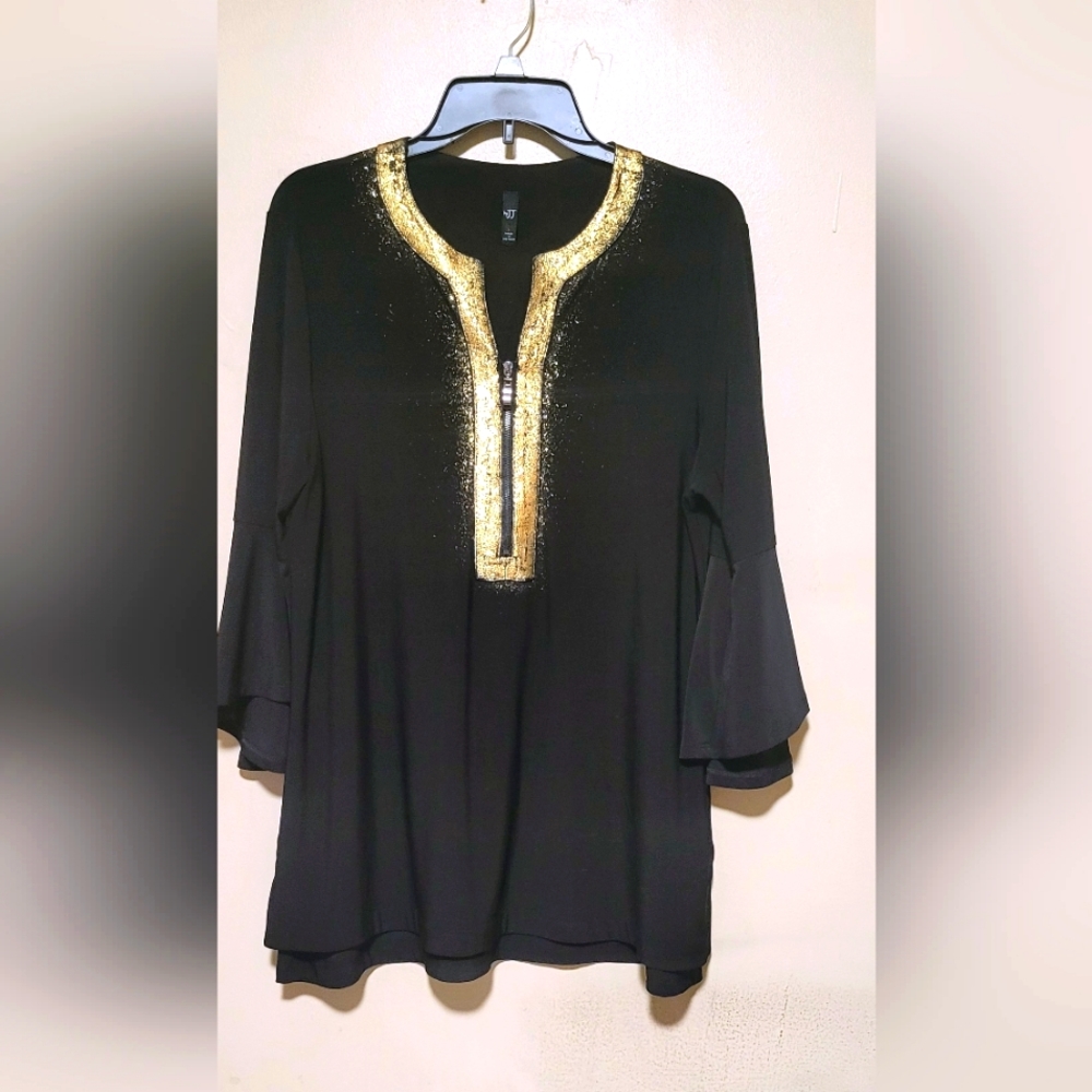 Gorgeous Black and Gold Blouse!